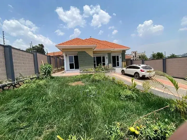 4bdrm Duplex in Kisaasi, Nakawa for sale