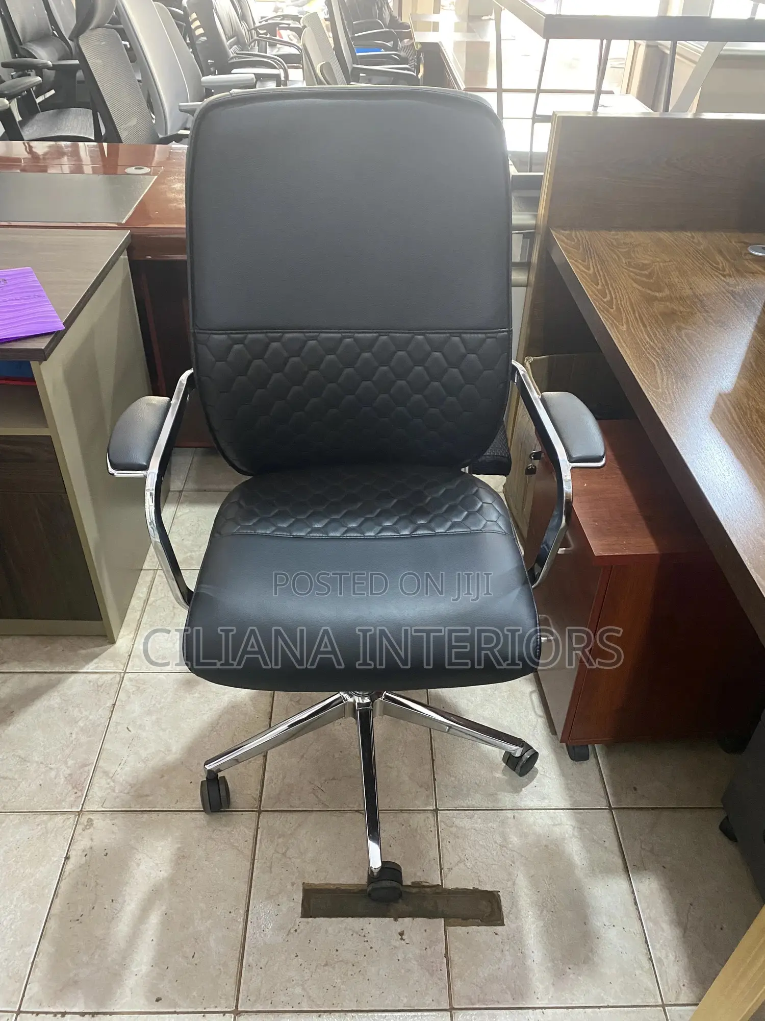Black Semi Executive Chair