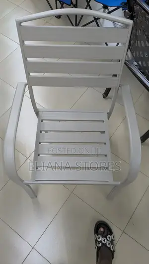 Contemporary Outdoor Dining Chair