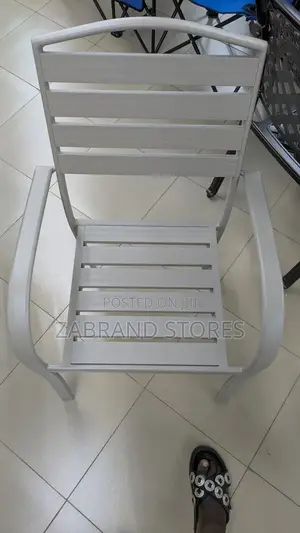 Contemporary Outdoor Dining Chair