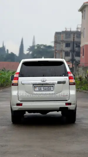 Toyota Land Cruiser Prado 2016 White