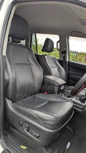 Toyota Land Cruiser Prado 2016 White