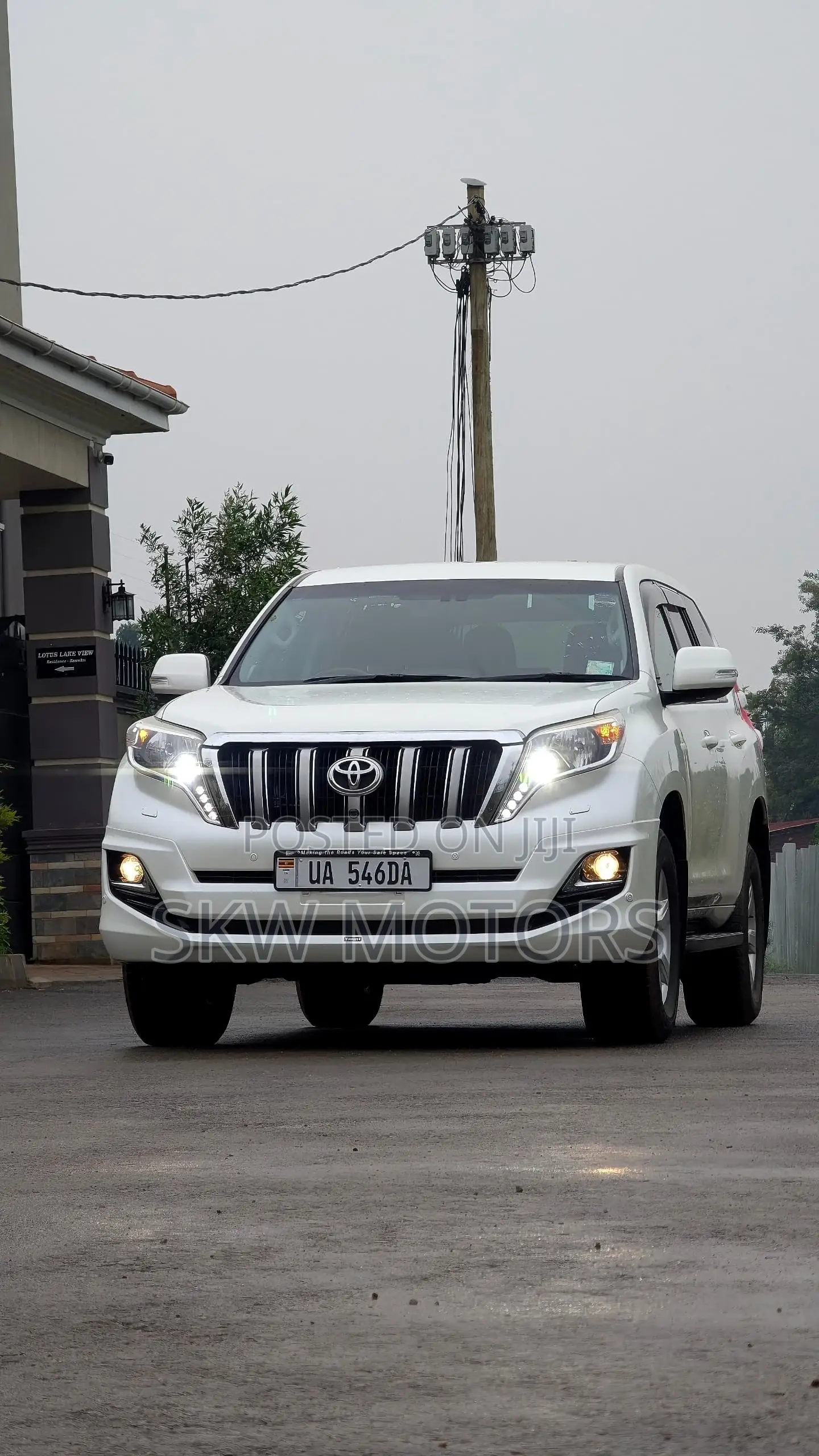 Toyota Land Cruiser Prado 2016 White
