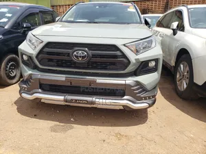 Toyota RAV4 Adventure AWD 2020 Green