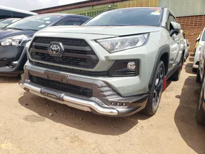 Toyota RAV4 Adventure AWD 2020 Green