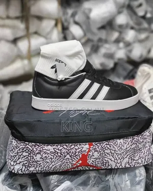 White Adidas Vl Court Sneakers