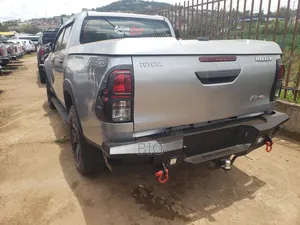 Toyota Hilux 2018 Silver