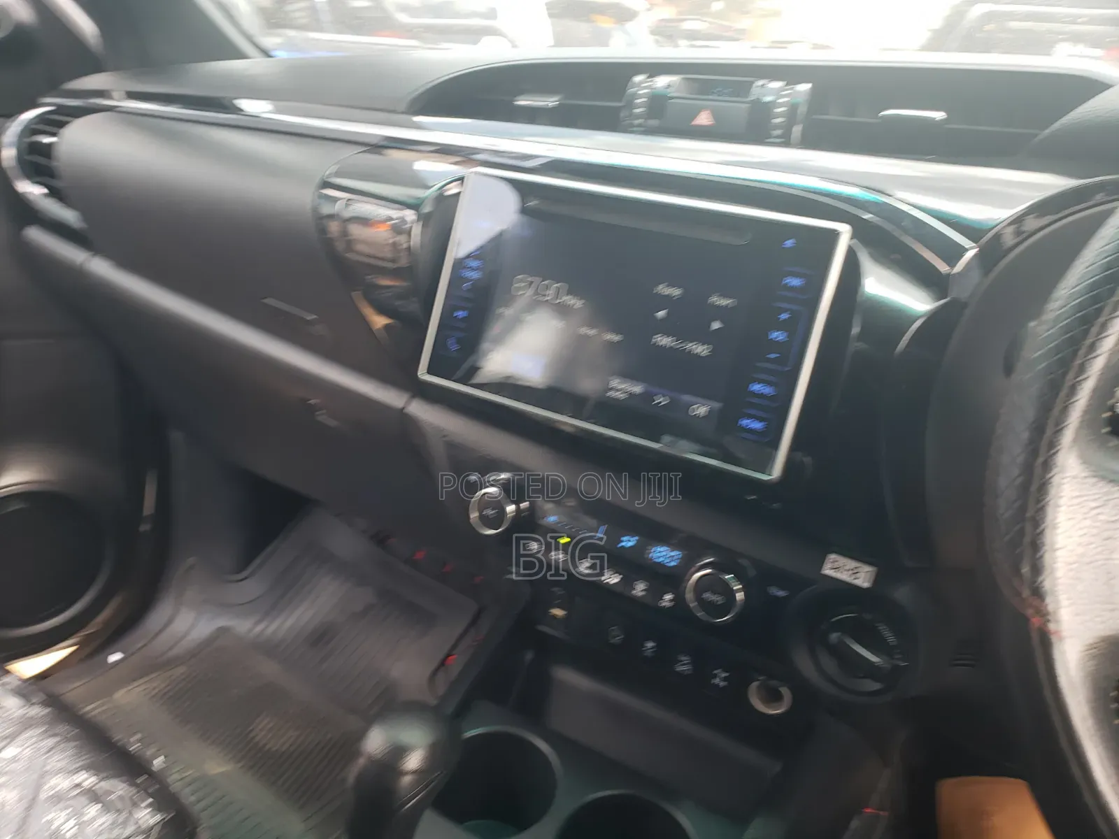 Toyota Hilux 2018 Silver