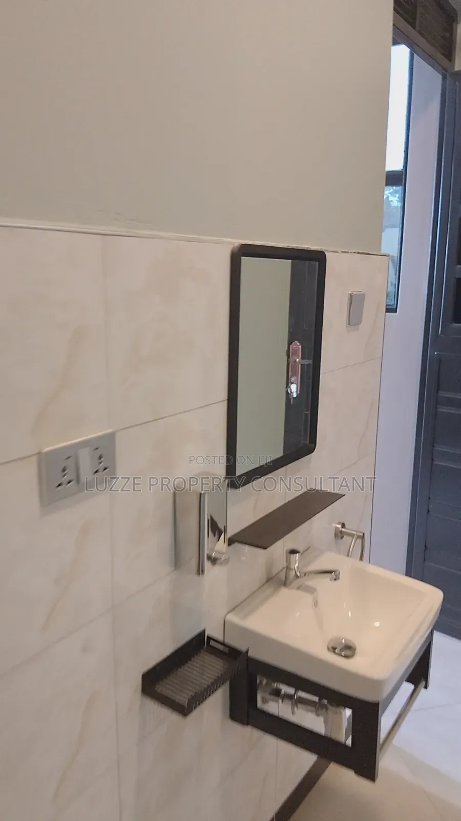 1bdrm Block of Flats in Bulaga Buloba, Bulenga for rent