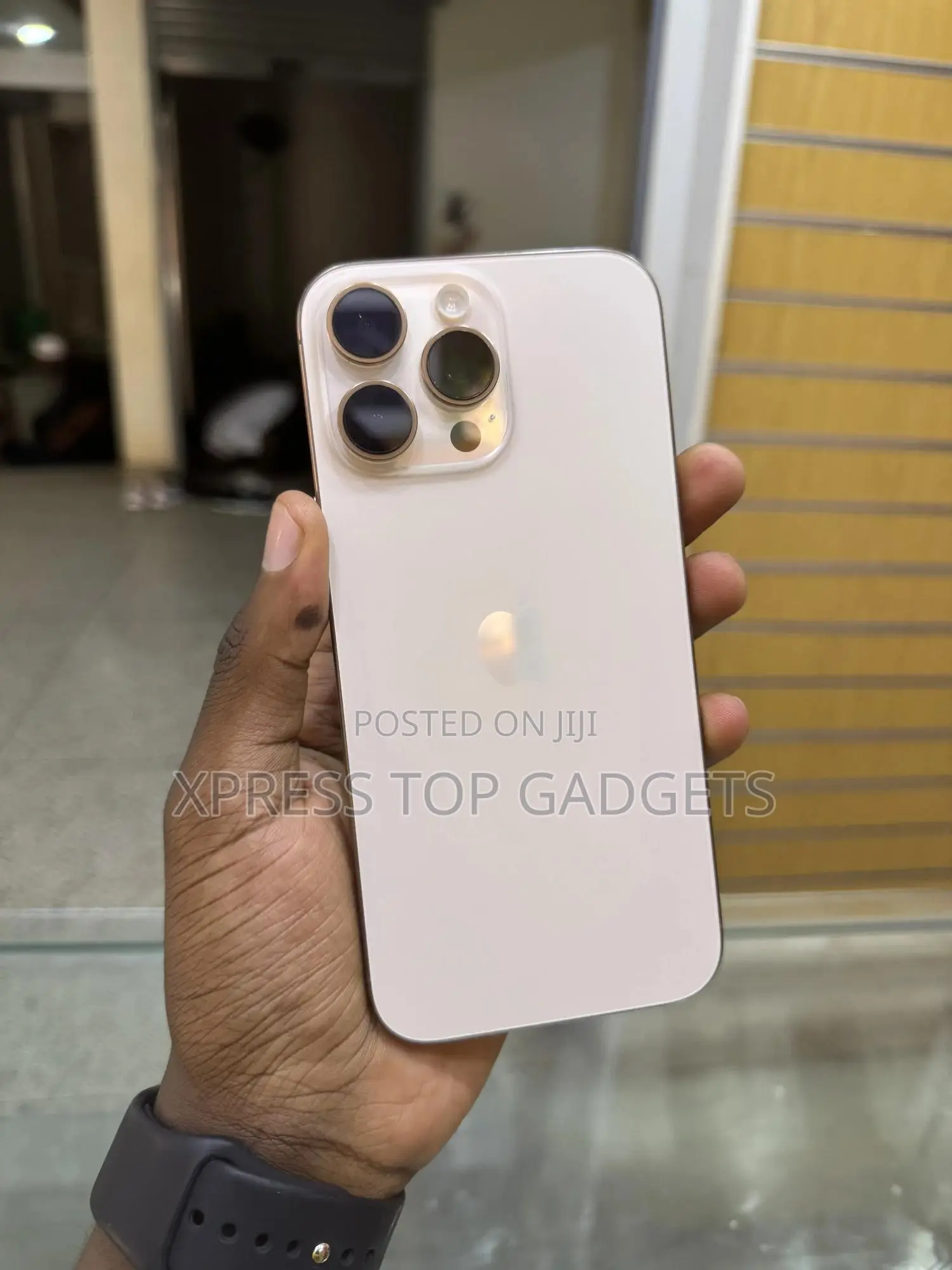 Apple iPhone 16 Pro Max 256 GB Gold