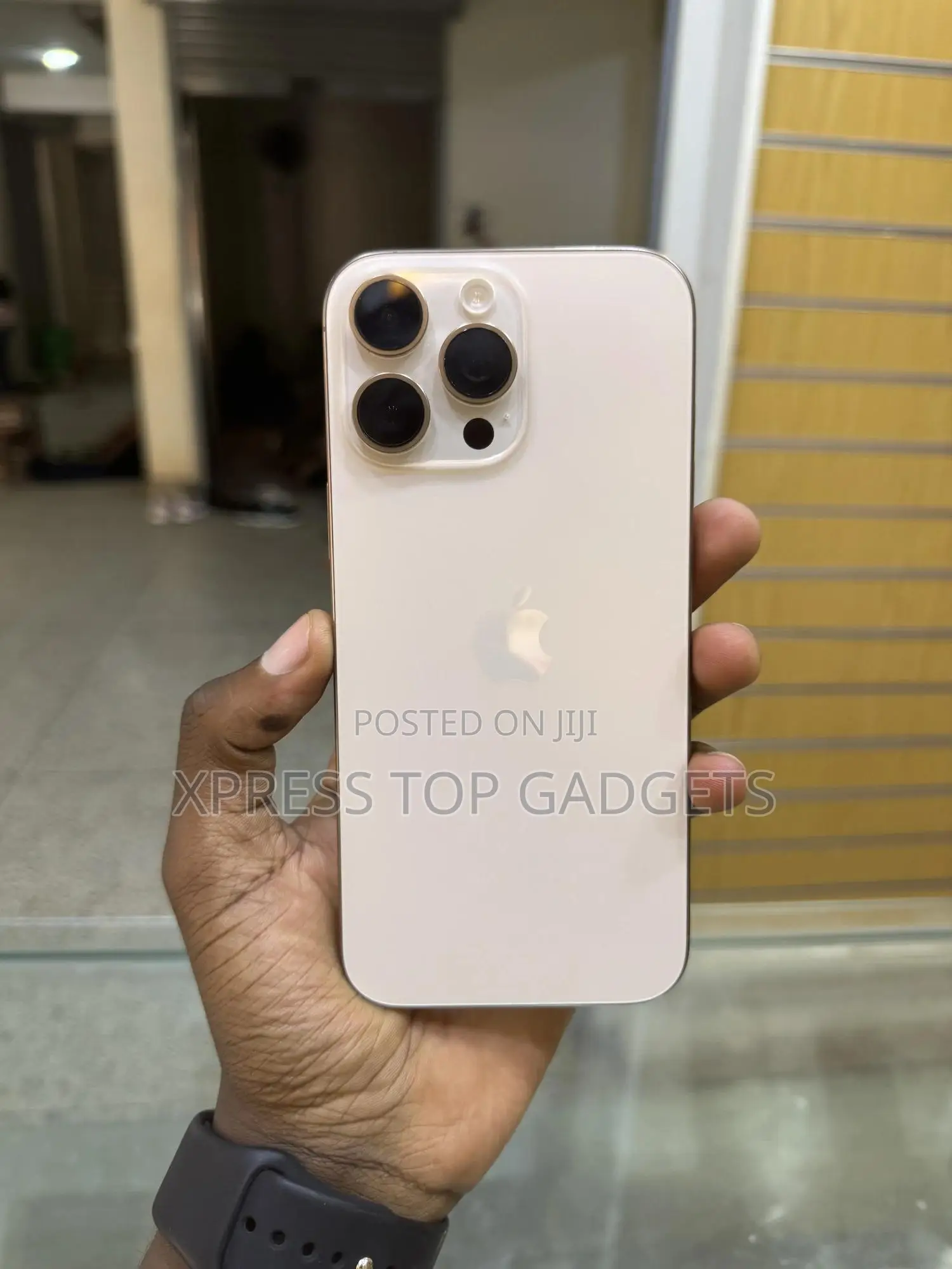Apple iPhone 16 Pro Max 256 GB Gold