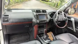 Toyota Land Cruiser Prado 2016 White