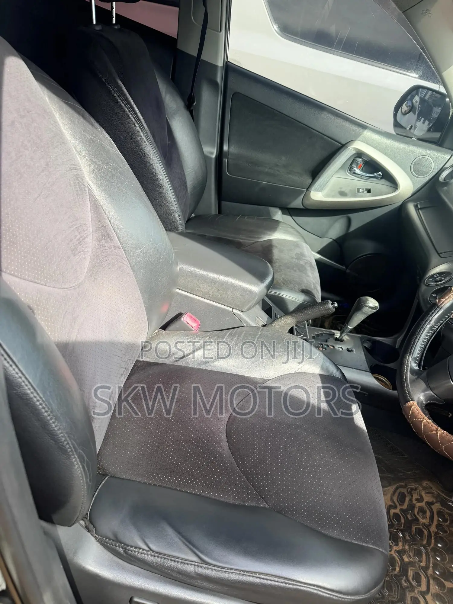 Toyota Vanguard 2011 Black