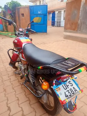 TVS HLX 125 2023 Red