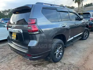 Toyota Land Cruiser Prado 3.0 TD 2013 Gray