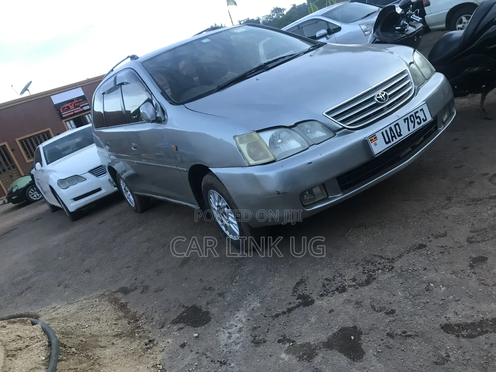 Toyota Gaia 2000 Silver