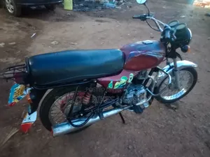 Bajaj Boxer 100 2017 Red
