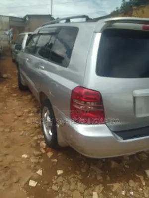 Toyota Kluger 2002 Silver