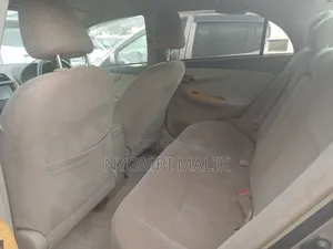 Toyota Axio 2009 Gold