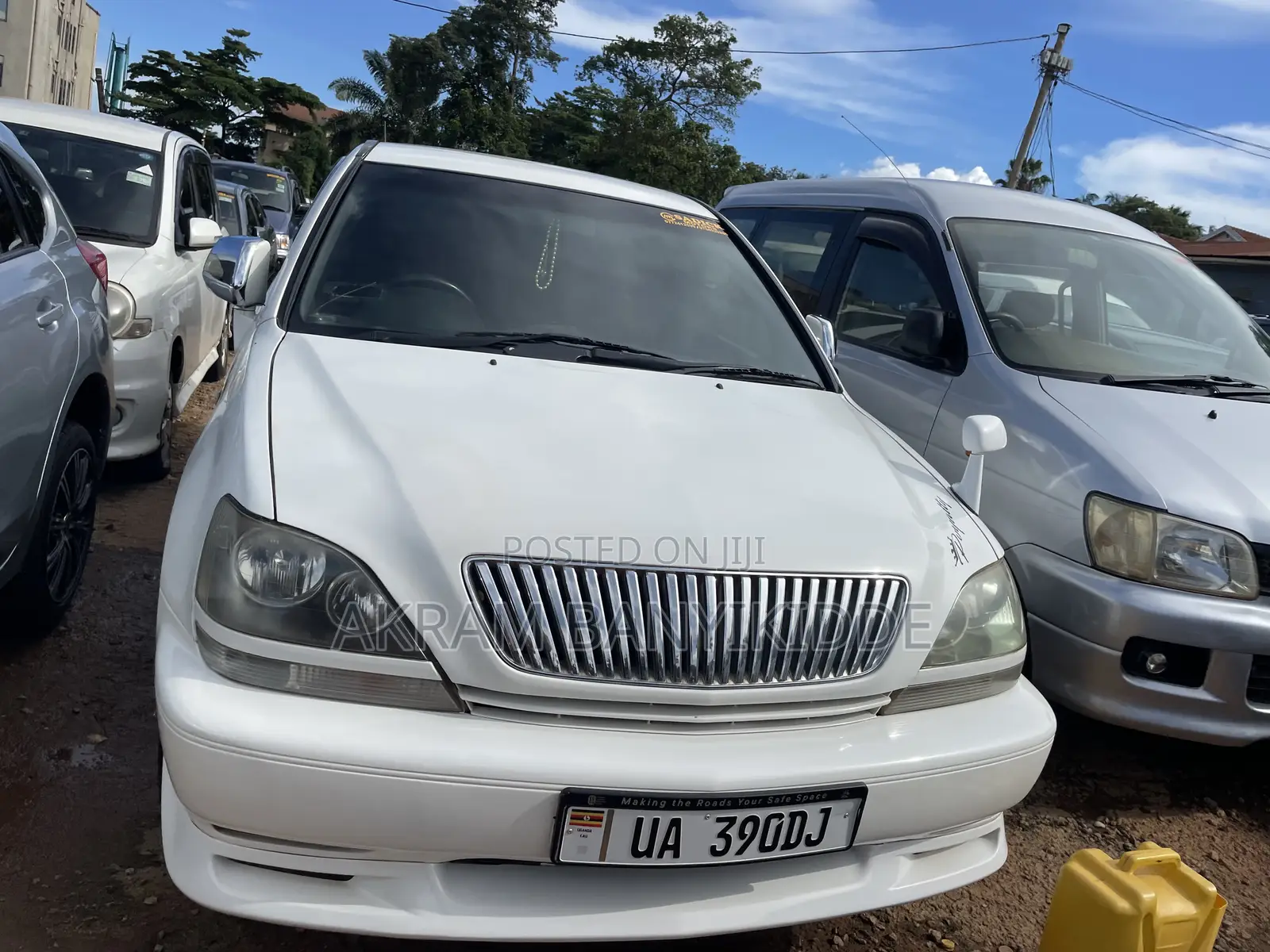 Toyota Harrier 2001 White