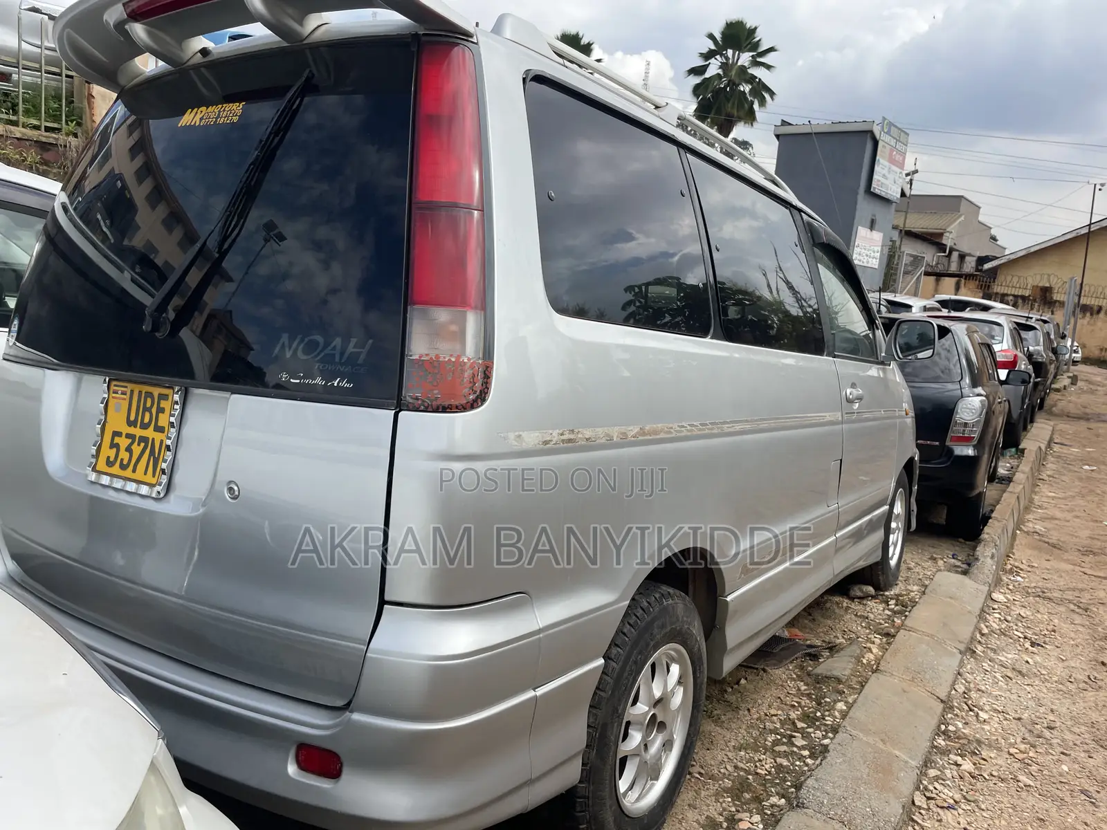 Toyota Noah 2002 Silver