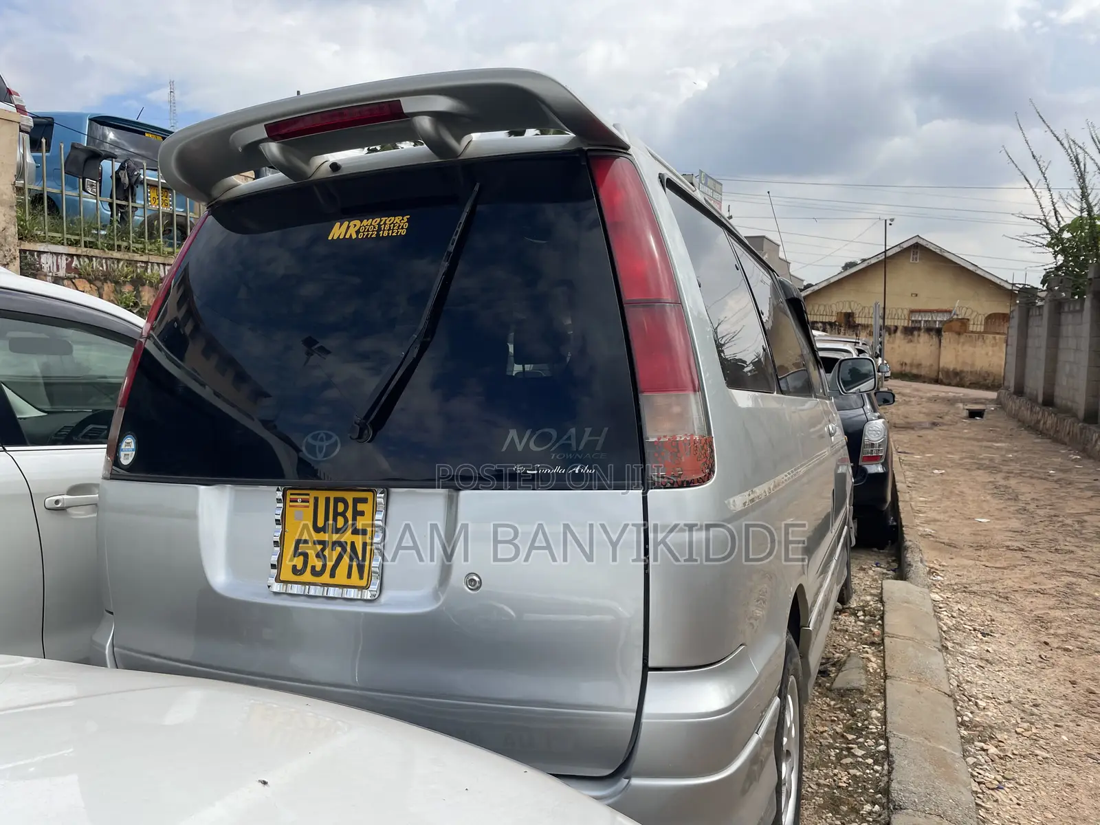 Toyota Noah 2002 Silver