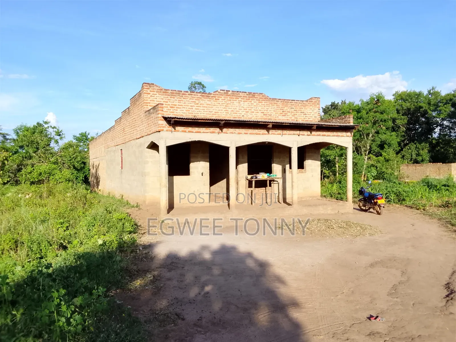 Land Including Home on Quick Sale in Lira City West