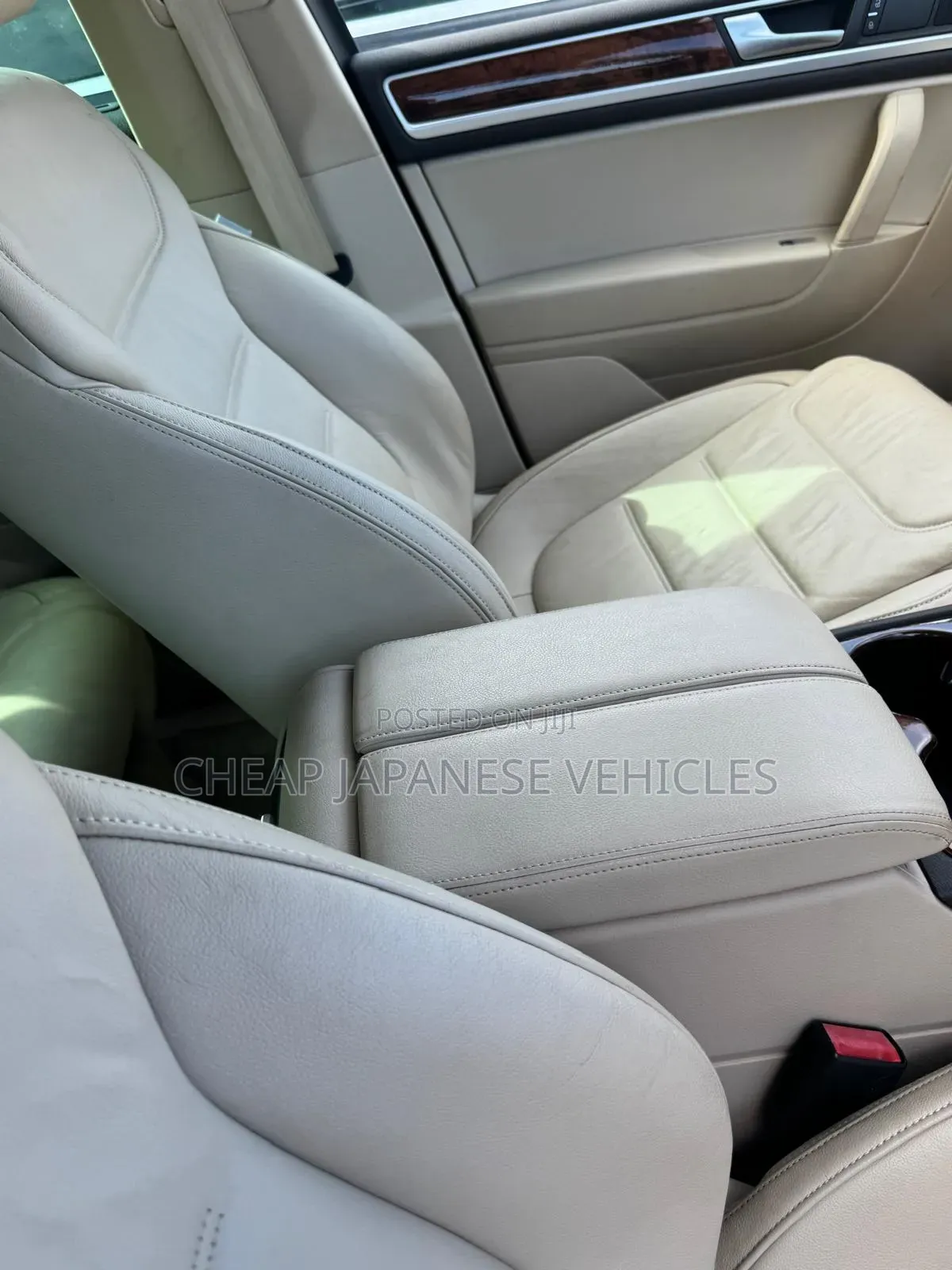 Volkswagen Touareg V6 Sport with Navigation 2013 Black