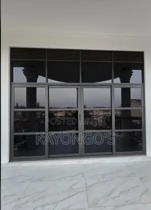 Door Sliding to Maindoor
