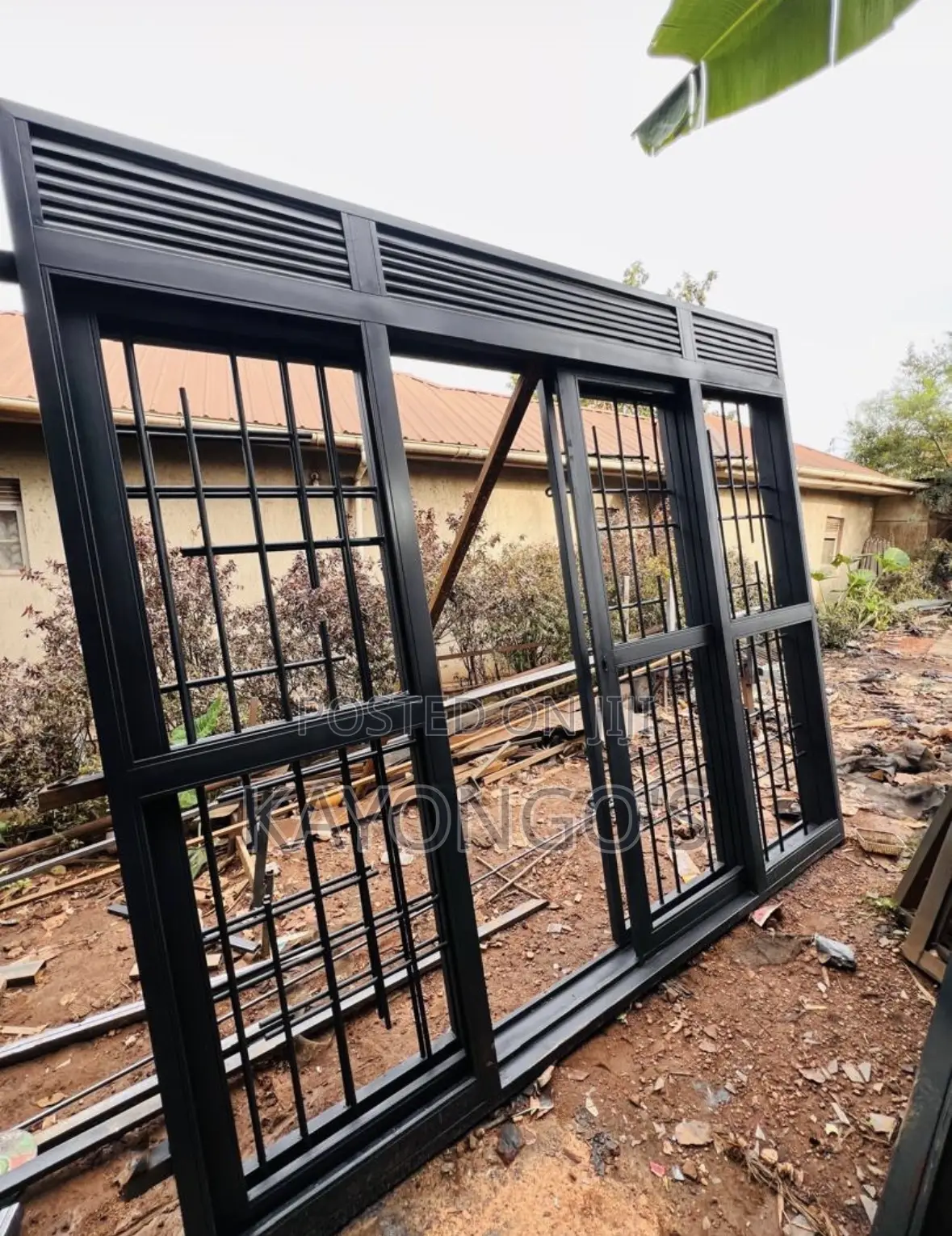 Door Sliding to Maindoor