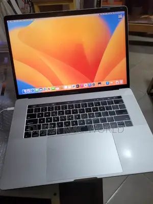 Laptop Apple MacBook Pro 2017 16GB Intel Core i7 SSD 512GB
