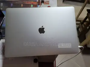 Laptop Apple MacBook Pro 2017 16GB Intel Core i7 SSD 512GB