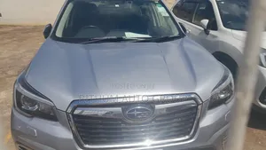 Subaru Forester 2019 Silver