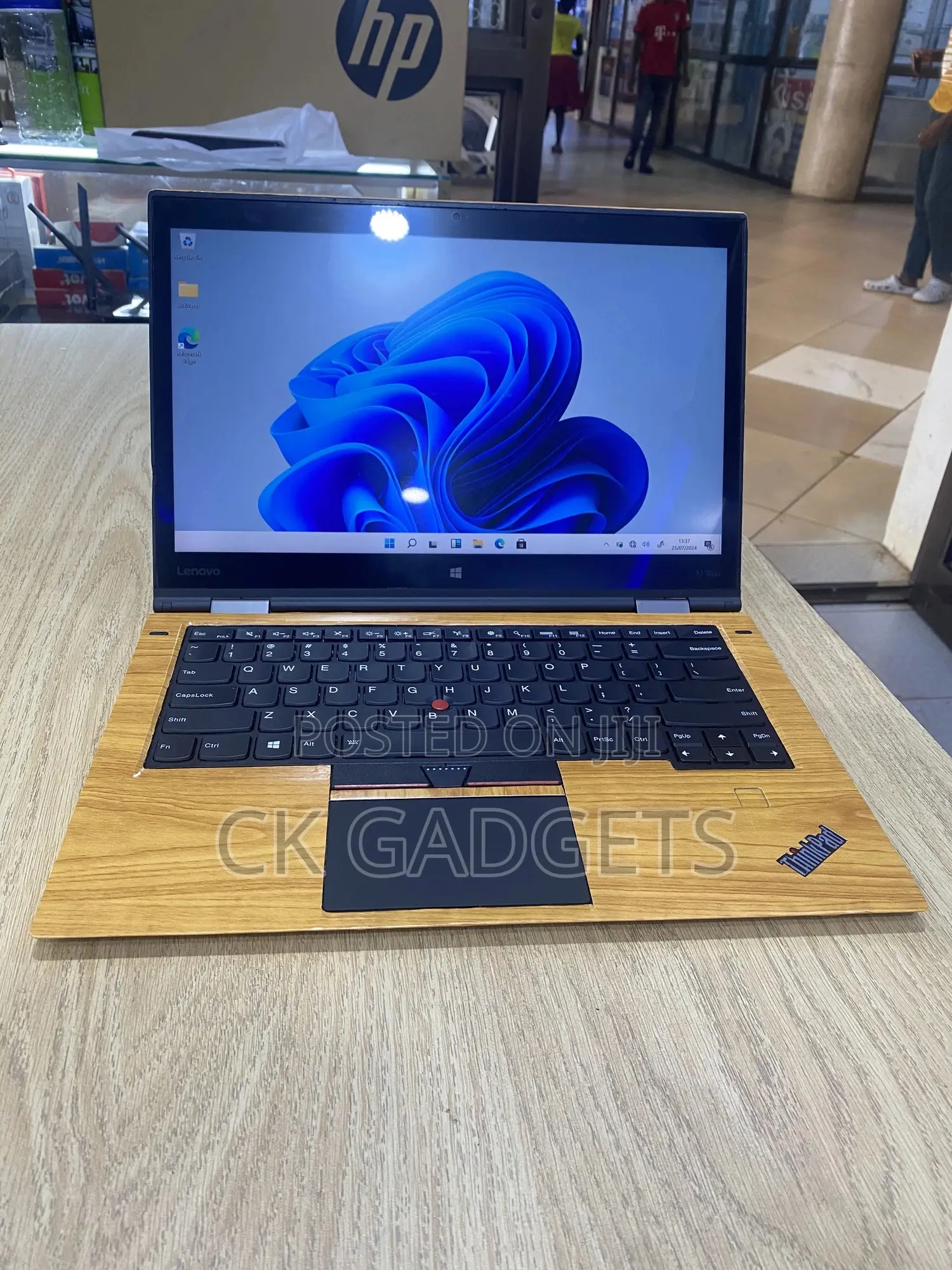 Laptop Lenovo ThinkPad X1 Yoga 16GB Intel Core i7 SSD 256GB