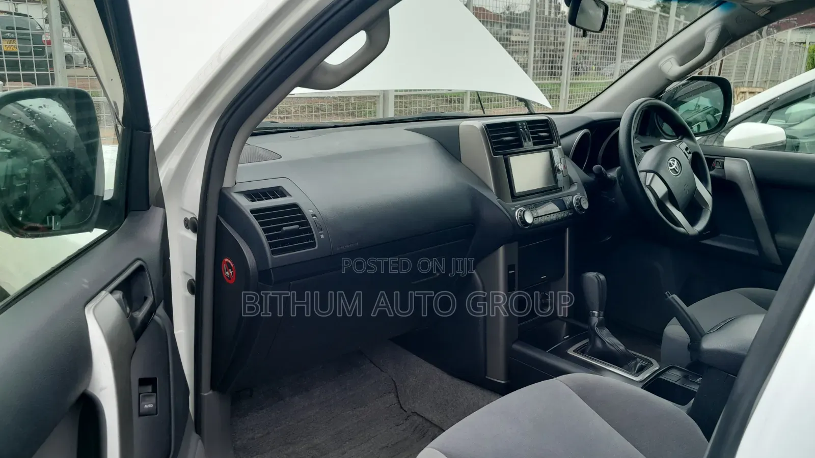 Toyota Land Cruiser Prado 2.7 i 2011 White