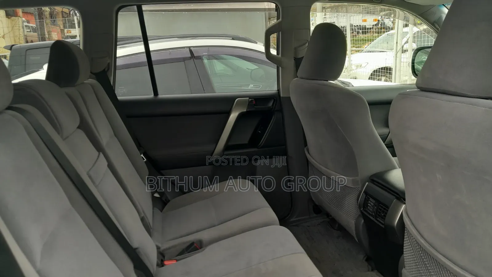 Toyota Land Cruiser Prado 2.7 i 2011 White