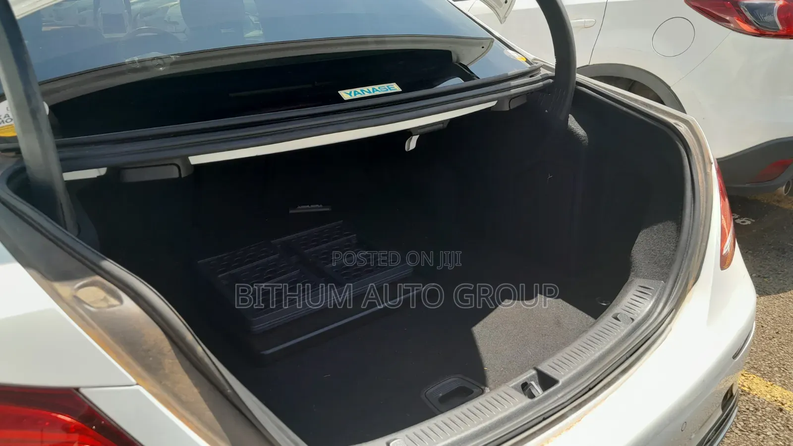 Mercedes-Benz E220 2017 White