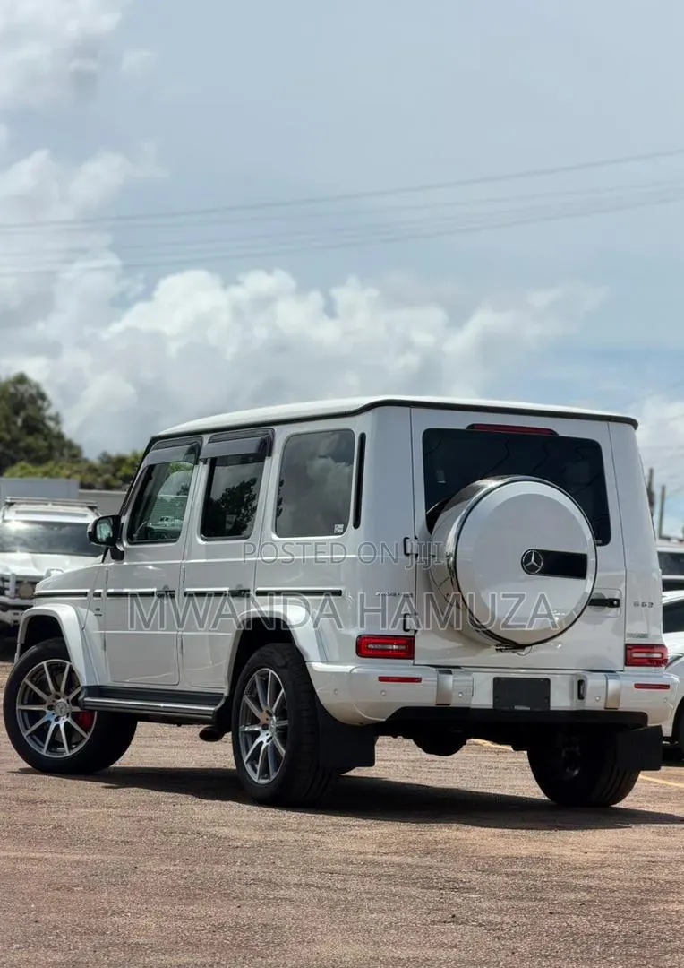 Mercedes-Benz G-Class 2023 White