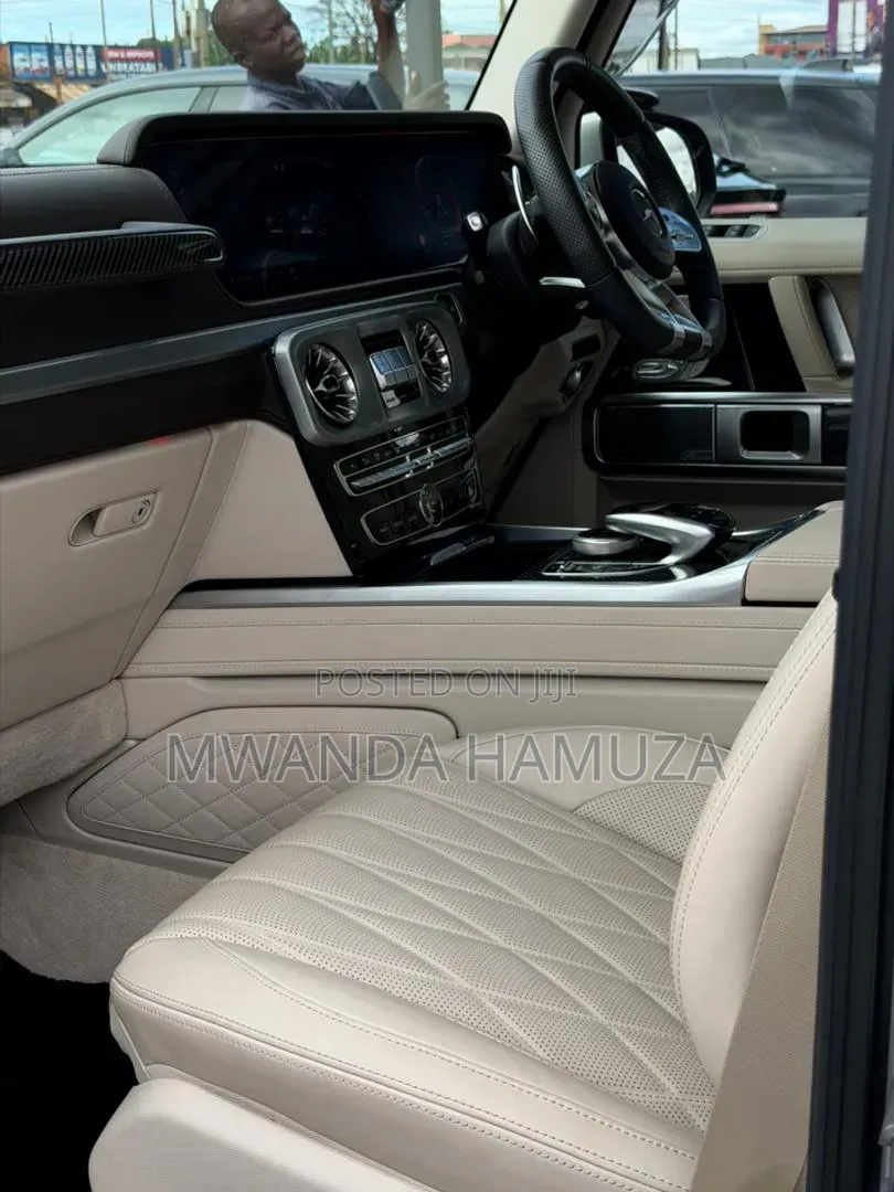 Mercedes-Benz G-Class 2023 White