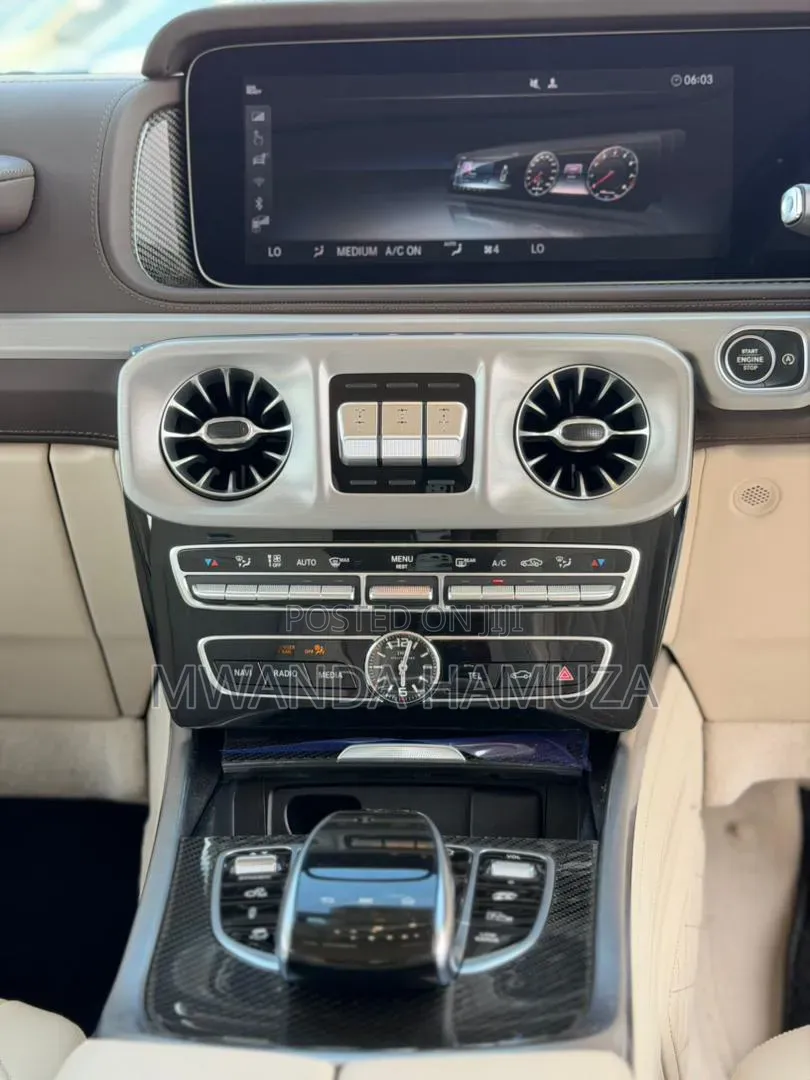 Mercedes-Benz G-Class 2023 White