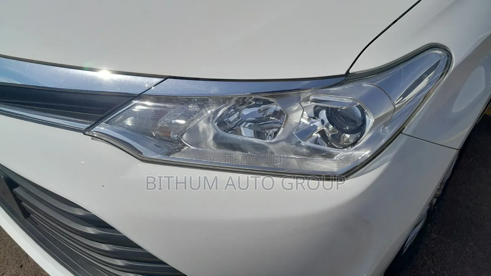 Toyota Corolla Fielder 1.5 Hybrid FWD 2016 White