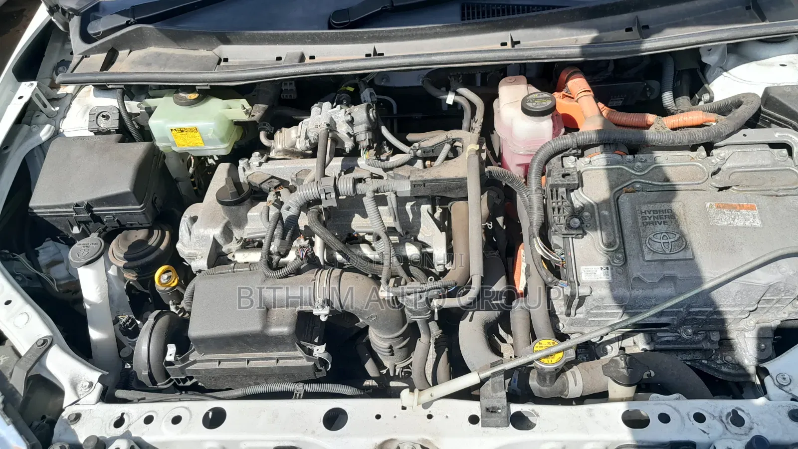 Toyota Corolla Fielder 1.5 Hybrid FWD 2016 White