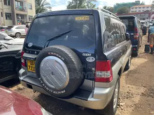 Mitsubishi Pajero IO 2002 Blue