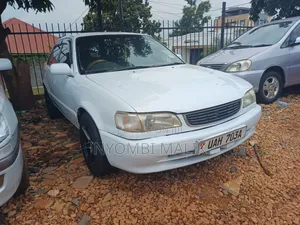 Toyota Corolla 2000 Pearl