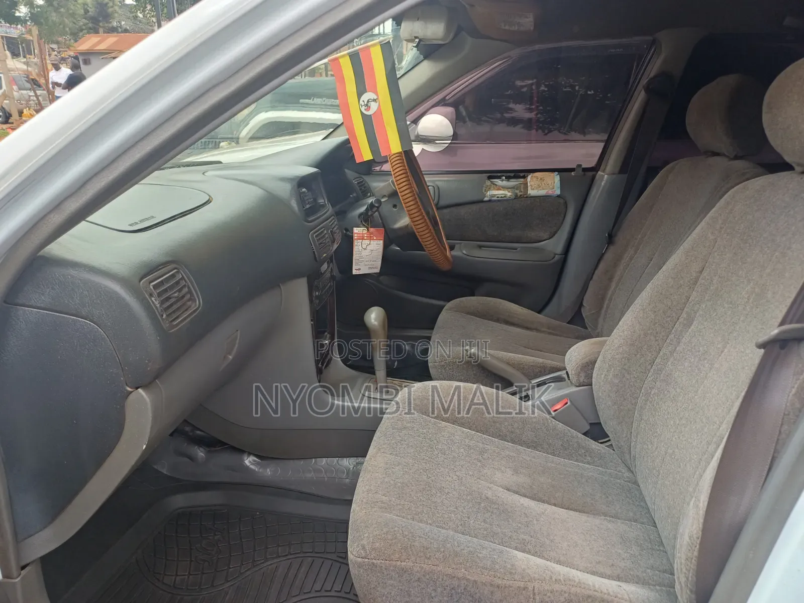 Toyota Corolla 2000 Pearl