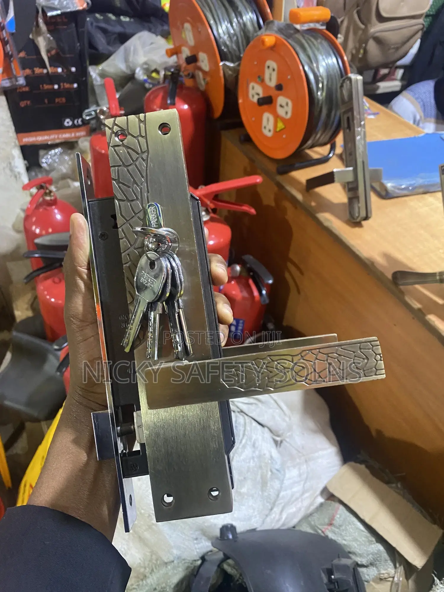 Door Locks Complete/ Tonnyon Locks