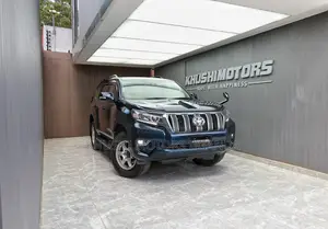 Toyota Land Cruiser Prado 2.8 2017 Blue