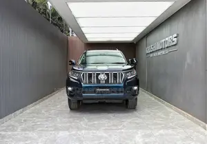 Toyota Land Cruiser Prado 2.8 2017 Blue