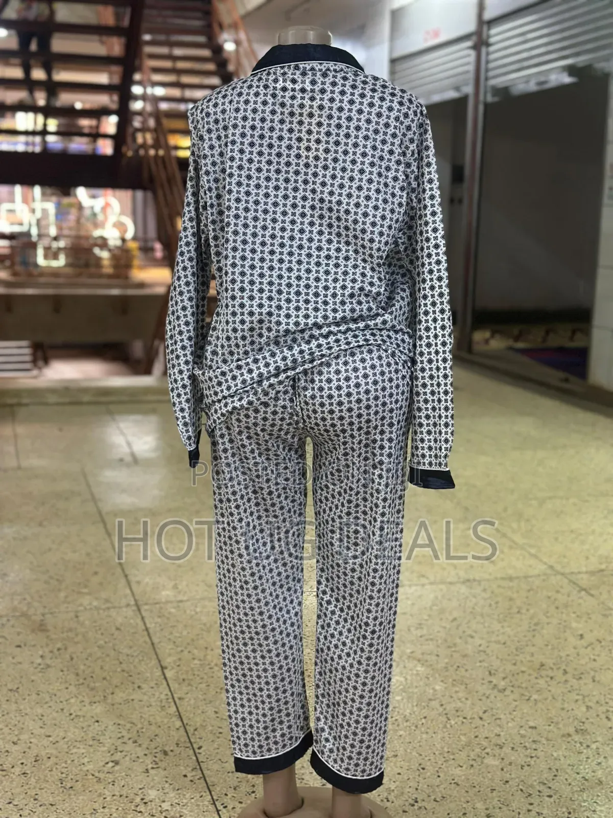 Mens Pajamas/Nightwear. For Medium Size Men