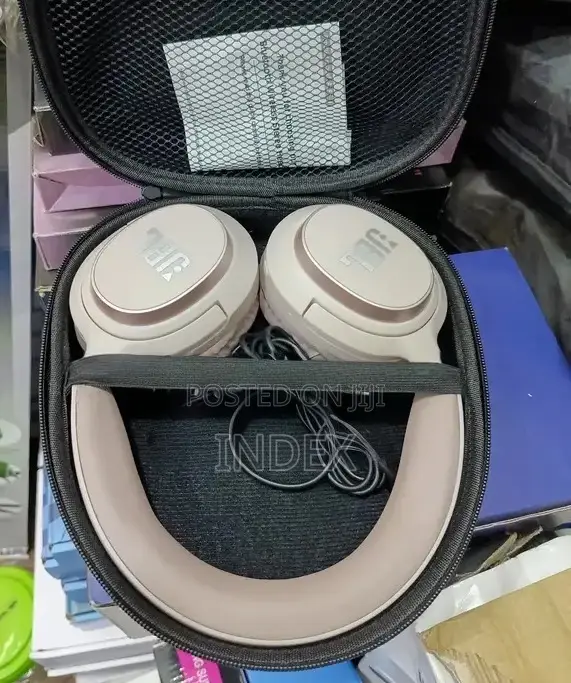 JBL Bluetooth Headphones/Wireless Over-Ear Headphones.